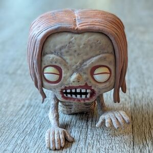 AMC The Walking Dead BICYCLE GIRL #16 Zombie Walker Loose OOB No Box